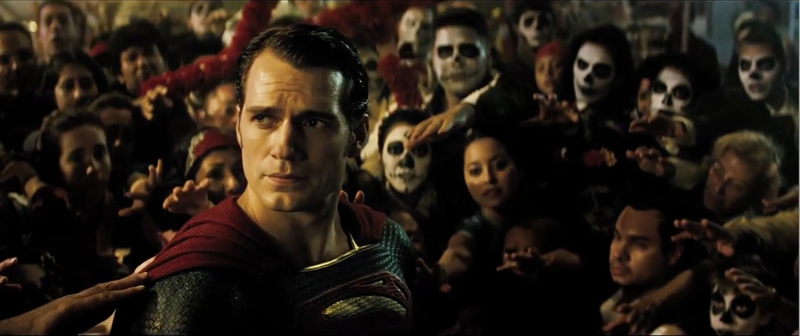 Illustration for article titled Every Key Detail And Killer Moment From The Batman V. Superman Trailer